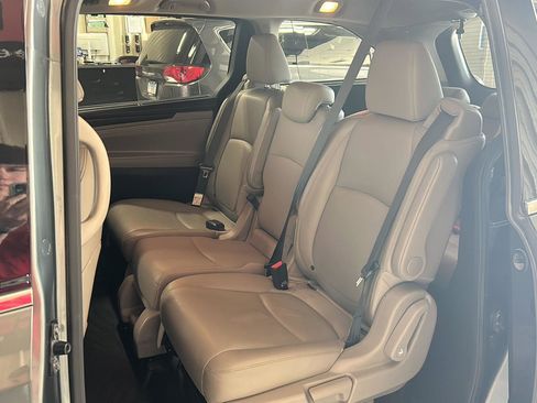 Used 2019 Honda Odyssey Elite image 16