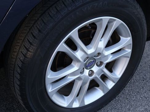 Used 2015 Volvo XC60 T5 Premier w/ Proximity Package image 38