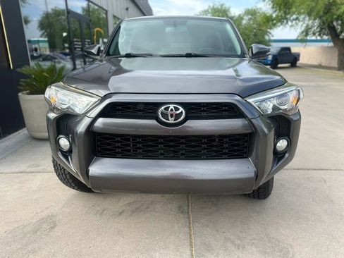 Used 2018 Toyota 4Runner SR5 Premium image 2