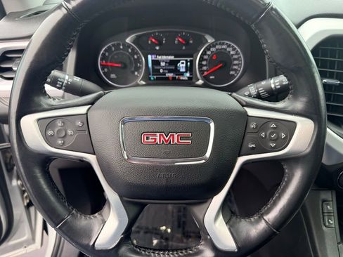 Used 2017 GMC Acadia SLT image 19