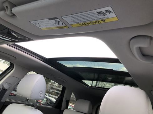 Certified 2019 Kia Sorento SX w/ SX Touring Package image 10