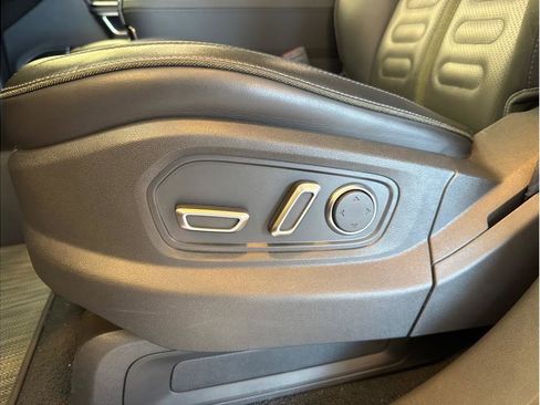 Used 2024 Rivian R1S Adventure image 18