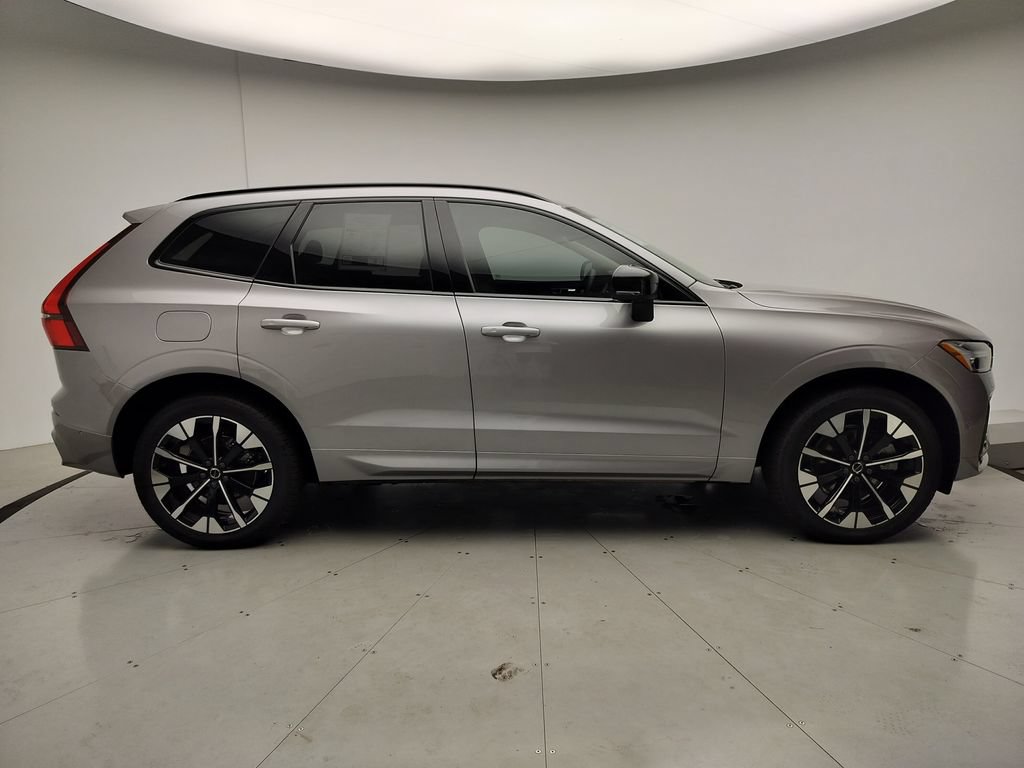 Used 2026 Volvo XC60 B5 Plus w/ Protection Package Premier AWD/4WD image 4
