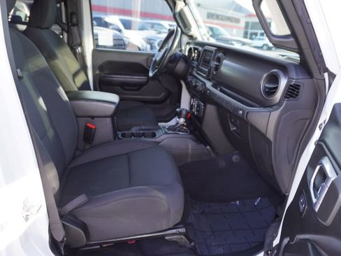 Used 2022 Jeep Wrangler Unlimited Sport S image 9