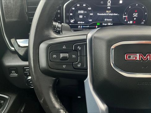 Used 2022 GMC Sierra 1500 Elevation image 23