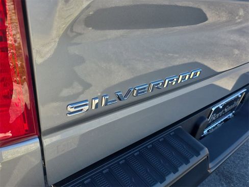 Used 2025 Chevrolet Silverado 1500 W/T image 5