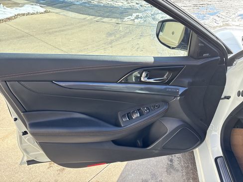 Used 2023 Nissan Maxima SR w/ Sport Mat Group image 14