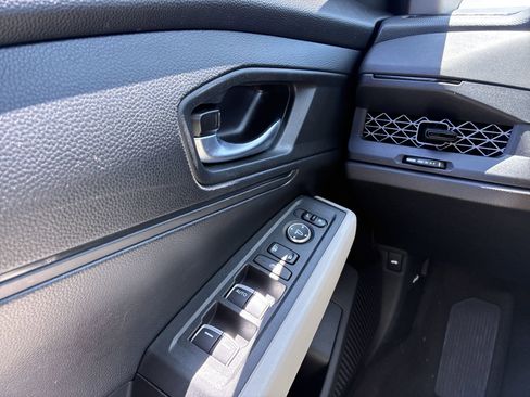 Certified 2023 Honda Accord LX image 38