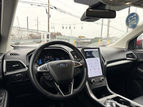 Used 2023 Ford Edge SEL w/ Convenience Package image 15
