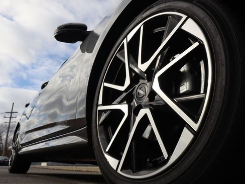 Certified 2025 Nissan Sentra SR image 12