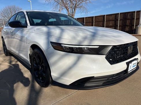 Used 2025 Honda Accord SE image 2