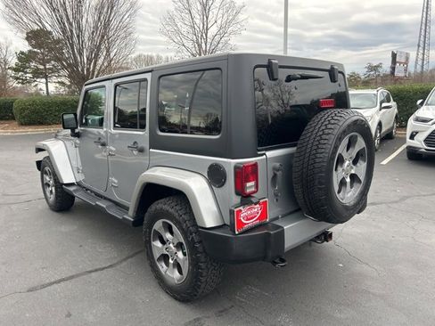 Used 2016 Jeep Wrangler Unlimited Sahara w/ Connectivity Group image 8