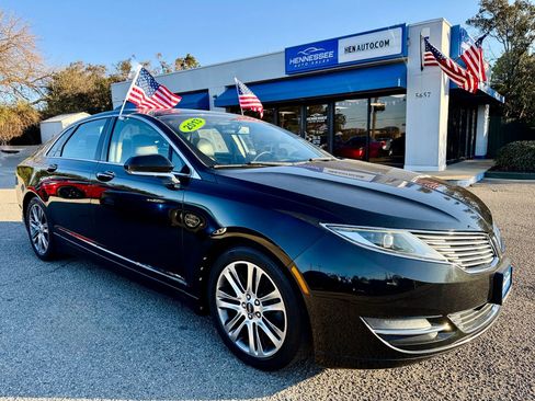 Used 2013 Lincoln MKZ image 1