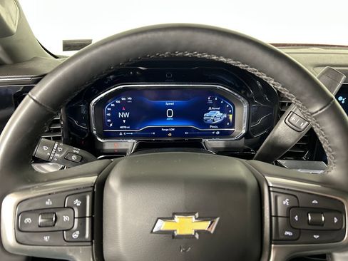 Used 2023 Chevrolet Silverado 1500 LT AWD/4WD image 15