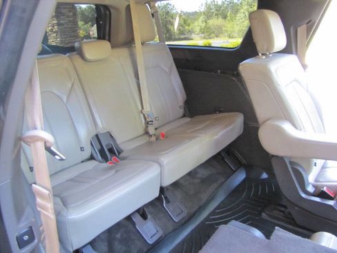 Used 2018 Ford Expedition Max Limited w/ Equipment Group 301A RWD image 24