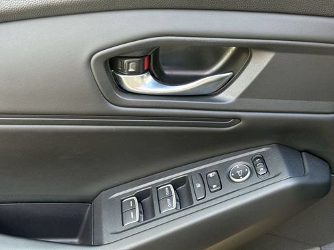 Used 2023 Honda Accord EX image 14
