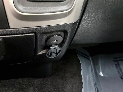 Used 2015 RAM 2500 Big Horn image 35