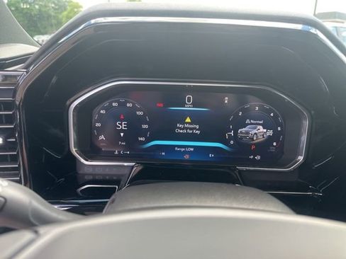 New 2026 Chevrolet Silverado 1500 High Country w/ LPO, Dark Essentials Package AWD/4WD image 21