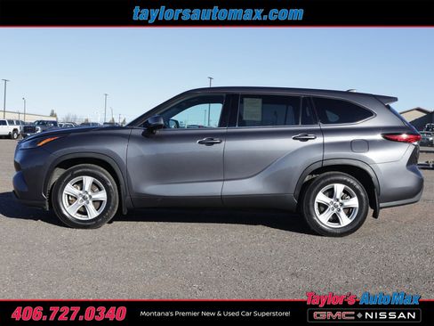 Used 2022 Toyota Highlander LE image 42