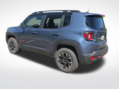 Used 2023 Jeep Renegade Trailhawk AWD/4WD image 3