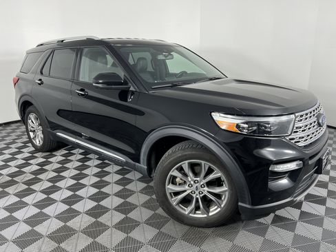 Used 2020 Ford Explorer Limited AWD/4WD image 2