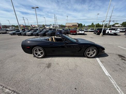 Used 2002 Chevrolet Corvette Convertible w/ Preferred Equipment Group2 image 6