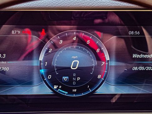Used 2019 Mercedes-Benz S 560 Sedan image 27