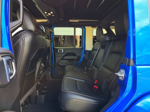 Used 2021 Jeep Wrangler Unlimited Sahara AWD/4WD image 25