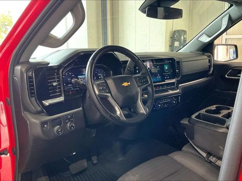 Used 2025 Chevrolet Silverado 1500 LT RWD image 4