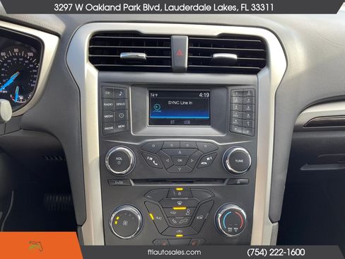 Used 2015 Ford Fusion SE w/ Equipment Group 202A AWD/4WD image 44