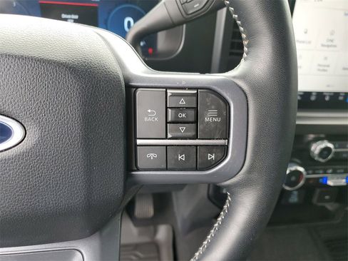 Used 2023 Ford F350 Lariat image 21