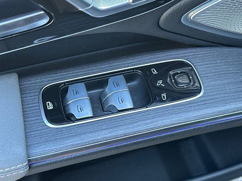 Certified 2023 Mercedes-Benz EQS 580 4MATIC Sedan image 13