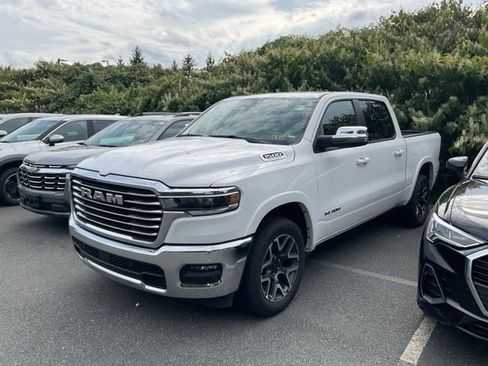 Used 2026 RAM 1500 Laramie AWD/4WD image 3