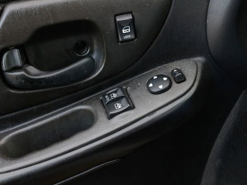 Used 2005 Chevrolet Monte Carlo SS w/ Preferred Equipment Group image 40