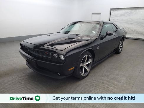 Used 2014 Dodge Challenger R/T RWD image 1