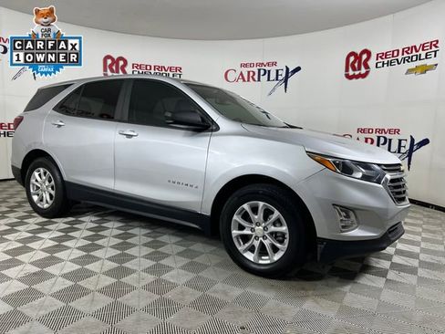 Used 2020 Chevrolet Equinox LS w/ LS Convenience Package FWD image 1