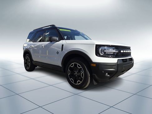 New 2025 Ford Bronco Sport Outer Banks w/ Outer Banks Tech Package+ image 2