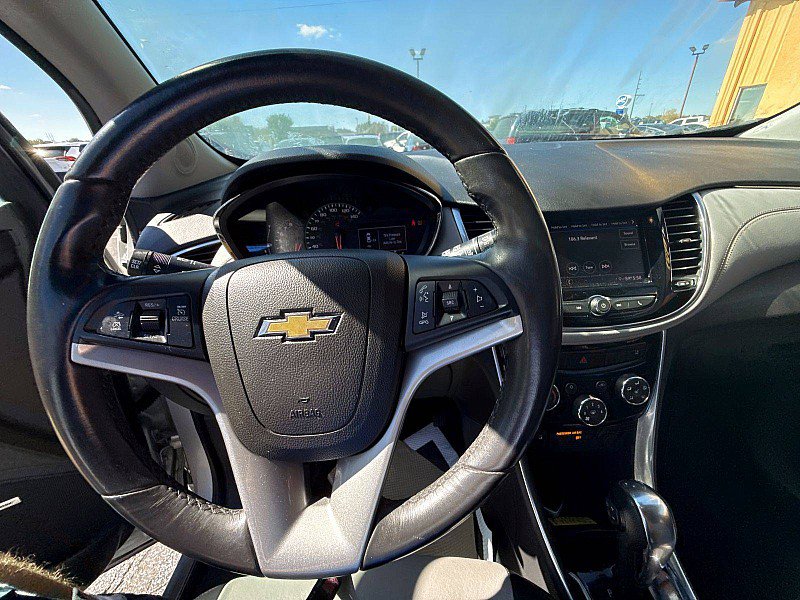 Used 2020 Chevrolet Trax Premier AWD/4WD image 12
