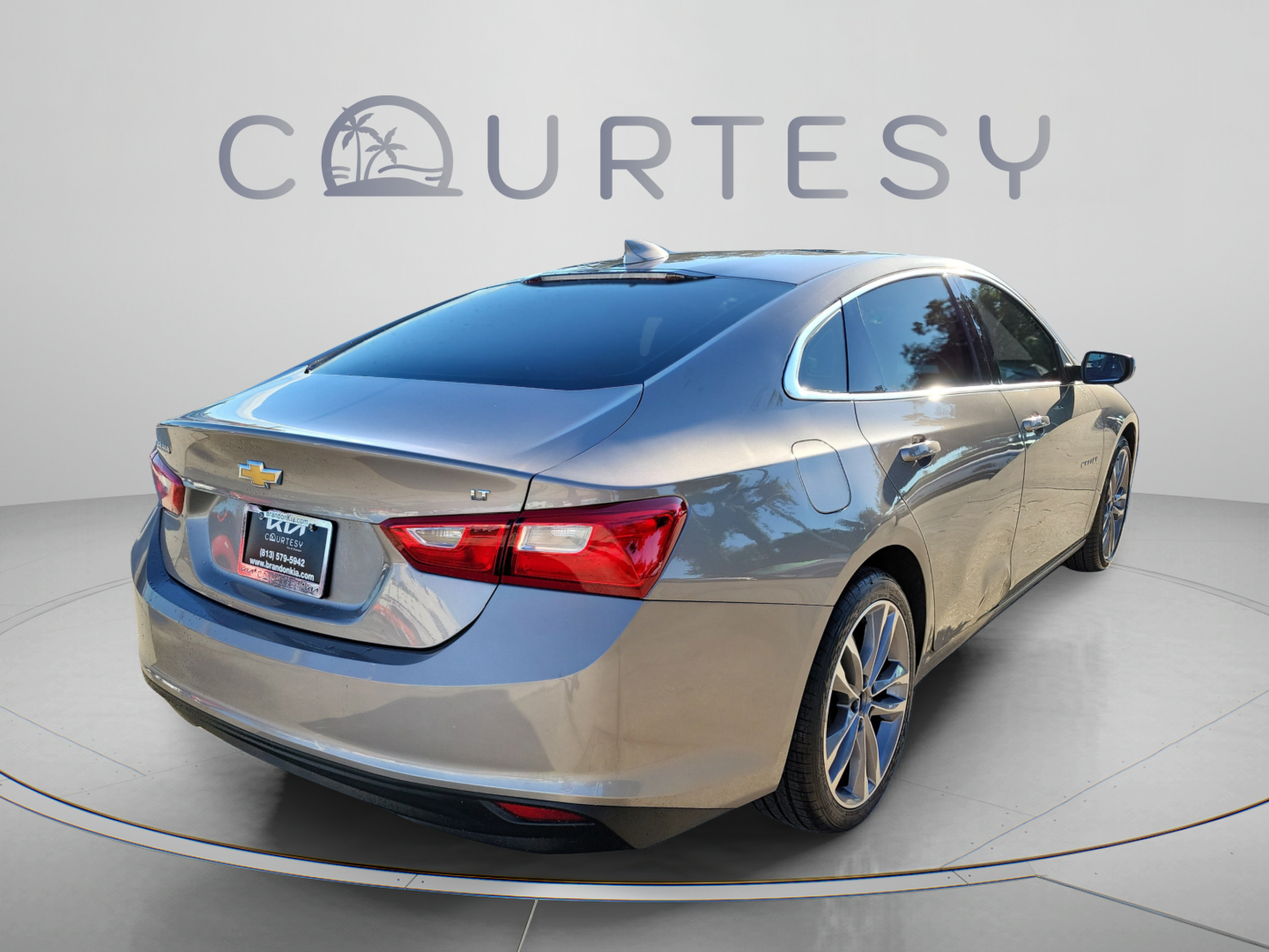 Used 2023 Chevrolet Malibu LT FWD image 3