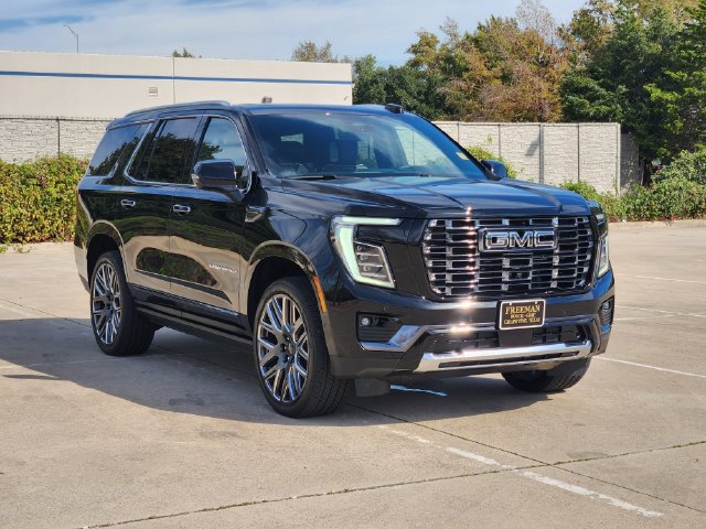Used 2026 GMC Yukon Denali Ultimate w/ LPO, Floor Liner Package AWD/4WD image 3