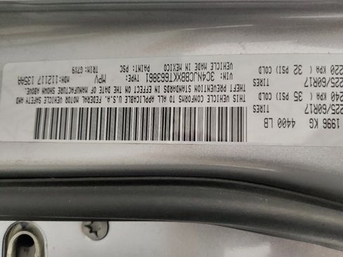 Used 2019 Jeep Compass Latitude FWD image 33