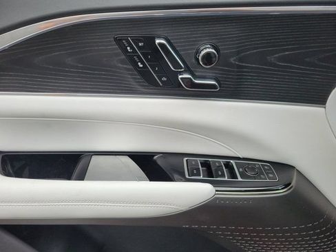 Used 2024 Cadillac Lyriq Luxury RWD image 7