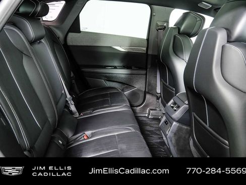 Used 2025 Cadillac Optiq Luxury 2 w/ LPO, Floor Liner Package AWD/4WD image 21