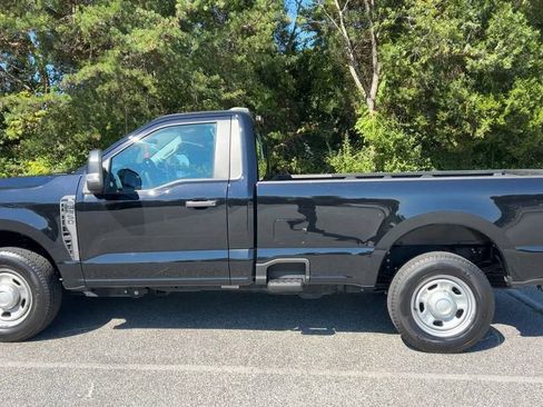 Used 2024 Ford F350 XL w/ Camper Package image 36