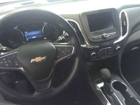 Used 2024 Chevrolet Equinox LT AWD/4WD image 3