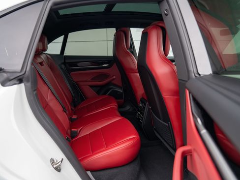 New 2026 Porsche Macan 4S Electric AWD/4WD image 25