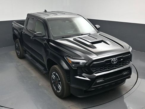 Used 2024 Toyota Tacoma TRD Sport image 32