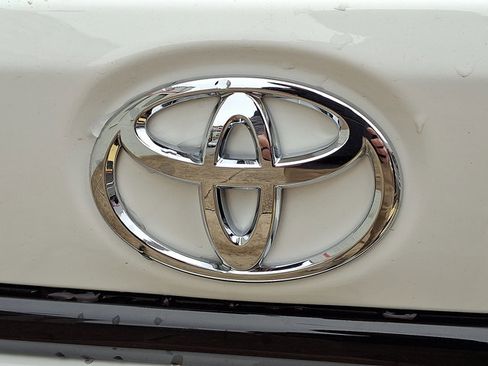 Used 2026 Toyota Corolla LE image 29