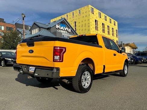 Used 2017 Ford F150 XLT w/ Equipment Group 301A Mid image 9