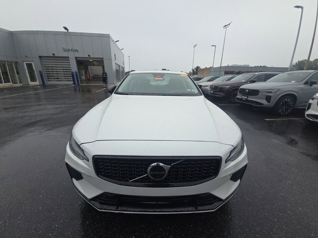 Used 2024 Volvo S60 T8 Ultimate w/ Climate Package AWD/4WD image 3